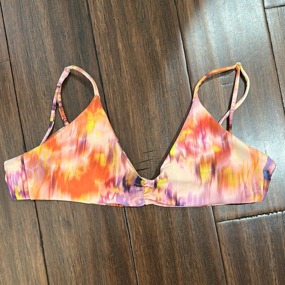 Skatie “Betsy” Bikini Top